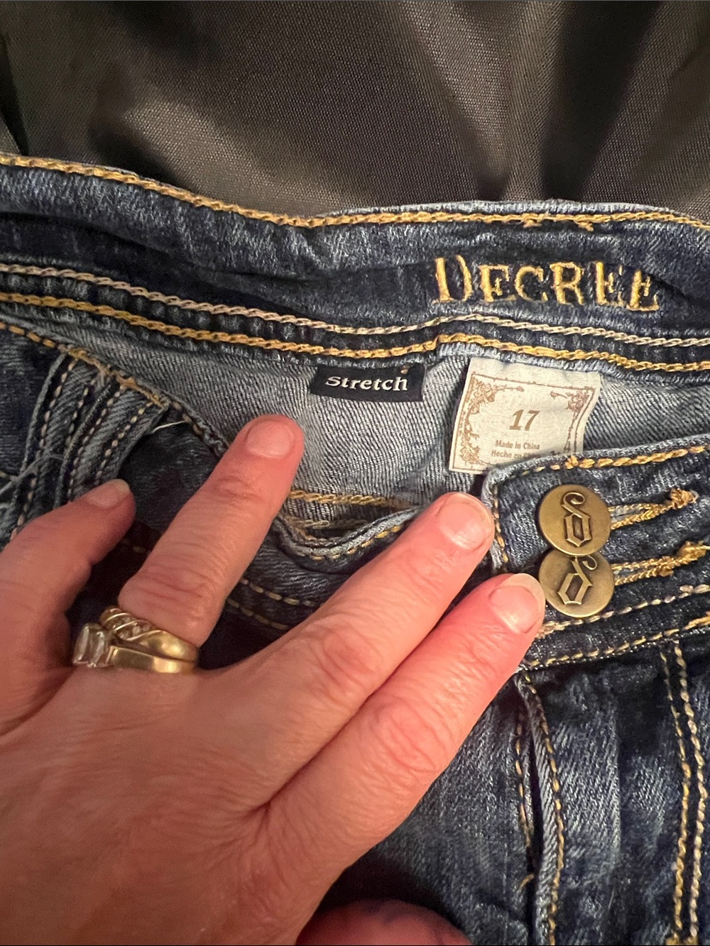 Decree Blue Denim Low-Rise Jean Shorts - Picture 2 of 3